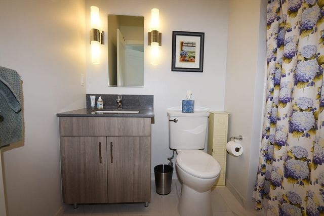 10 Shipyard Drive 313, Hingham, MA 02043