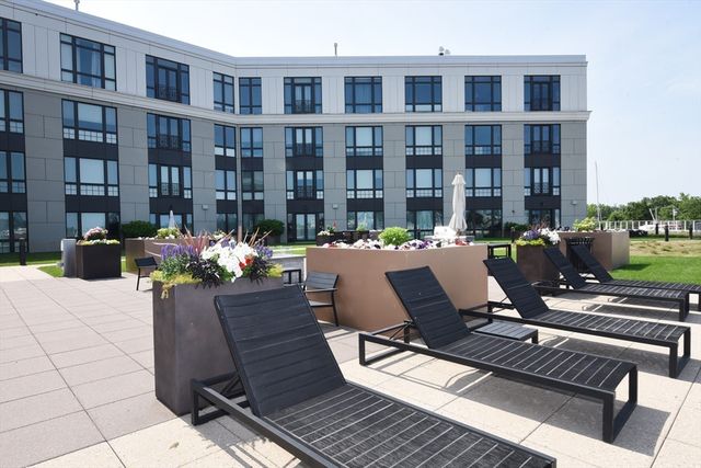 10 Shipyard Drive 313, Hingham, MA 02043