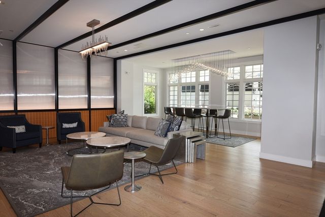 10 Shipyard Drive 313, Hingham, MA 02043