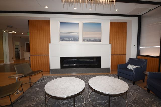 10 Shipyard Drive 313, Hingham, MA 02043