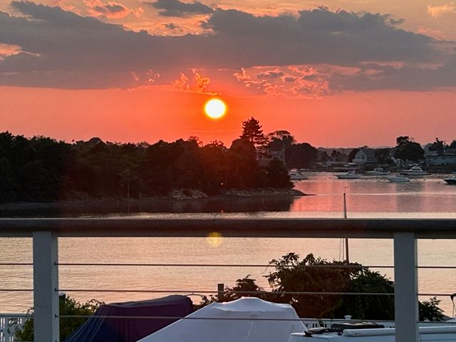 10 Shipyard Drive 313, Hingham, MA 02043