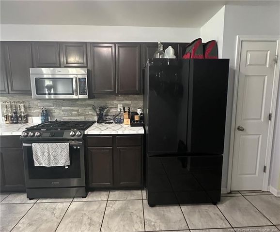 2108 Sir Michael Drive, Hope Mills, NC 28348