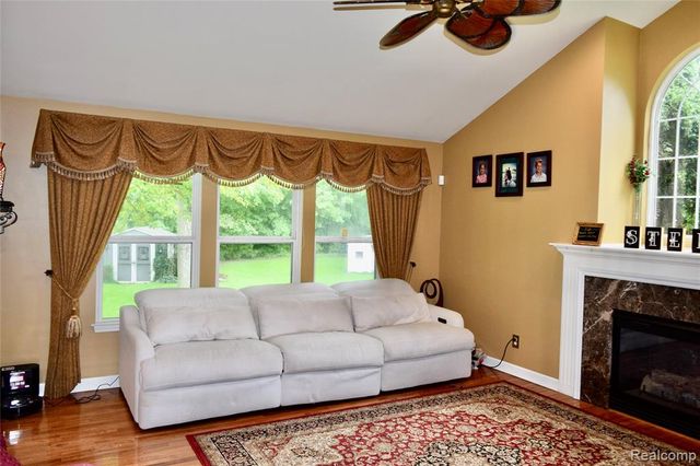 5311 Sandalwood Court, Grand Blanc, MI 48439