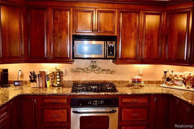 5311 Sandalwood Court, Grand Blanc, MI 48439