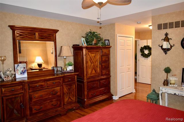 5311 Sandalwood Court, Grand Blanc, MI 48439