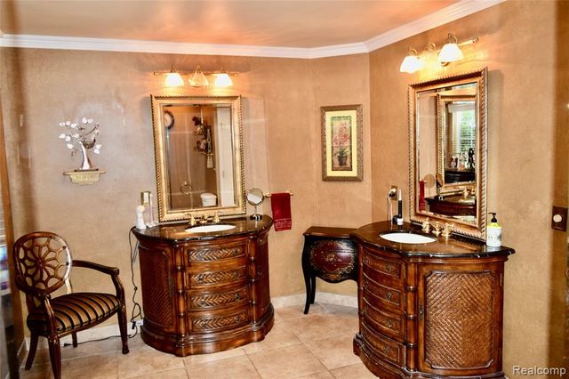 5311 Sandalwood Court, Grand Blanc, MI 48439