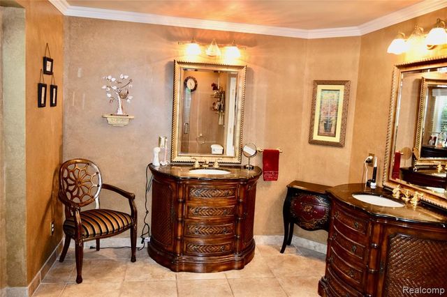 5311 Sandalwood Court, Grand Blanc, MI 48439