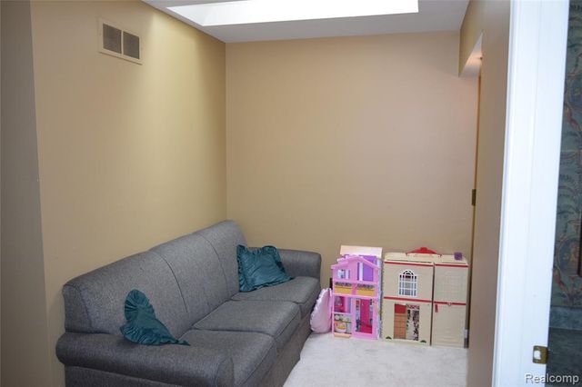 5311 Sandalwood Court, Grand Blanc, MI 48439