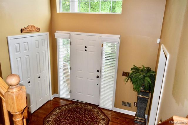 5311 Sandalwood Court, Grand Blanc, MI 48439