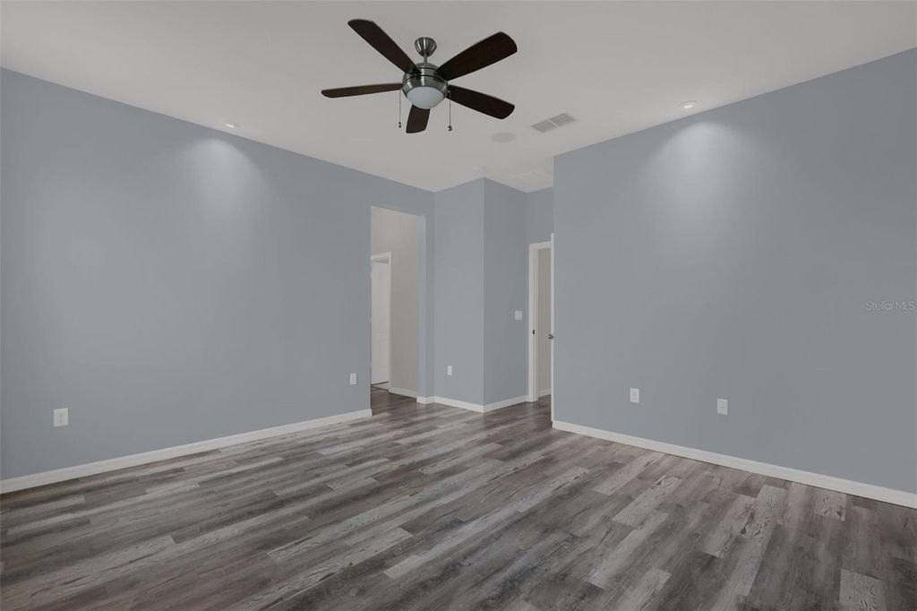 Image 11 of property listing at 12112 CARSON DRIVE, Orlando, FL 32824