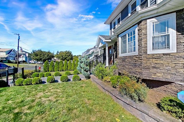 64 VAN HOUTEN PL, Belleville, NJ 07109