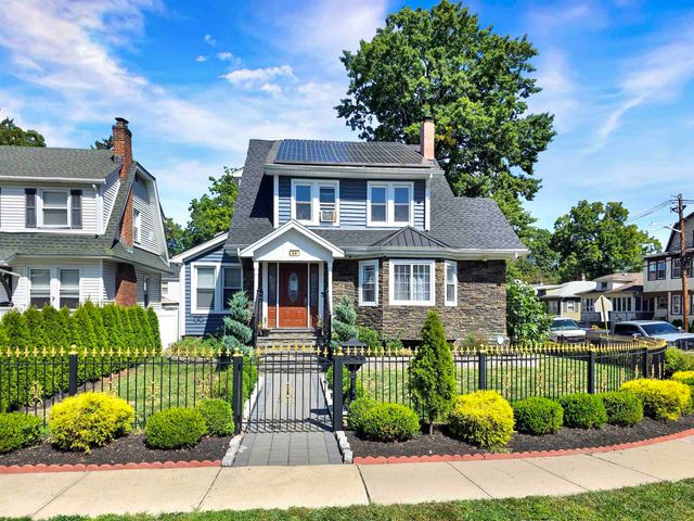 64 VAN HOUTEN PL, Belleville, NJ 07109