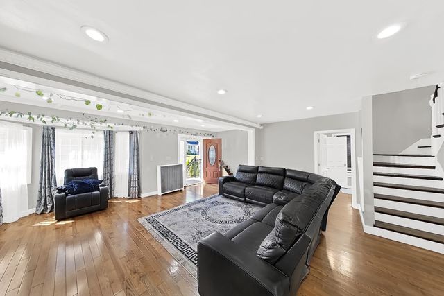 64 VAN HOUTEN PL, Belleville, NJ 07109