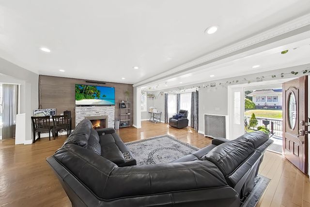 64 VAN HOUTEN PL, Belleville, NJ 07109