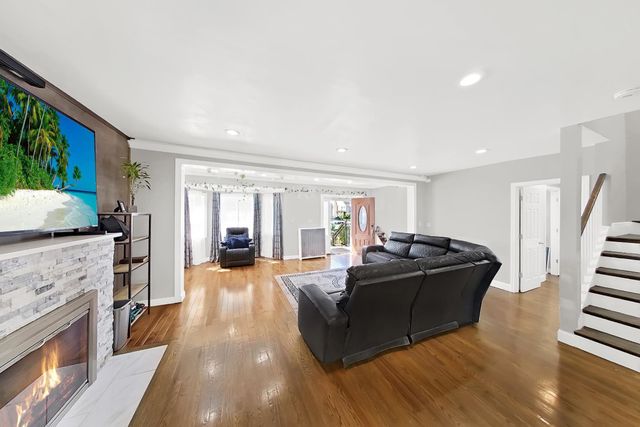 64 VAN HOUTEN PL, Belleville, NJ 07109