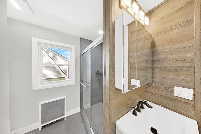 64 VAN HOUTEN PL, Belleville, NJ 07109