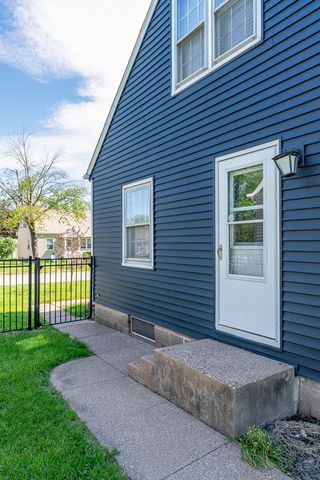 2223 W Rusholme Street, Davenport, IA 52804