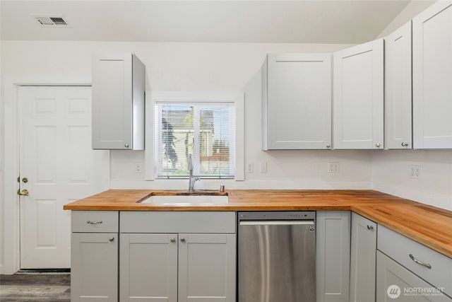 856 NW Folsom Street, Chehalis, WA 98532