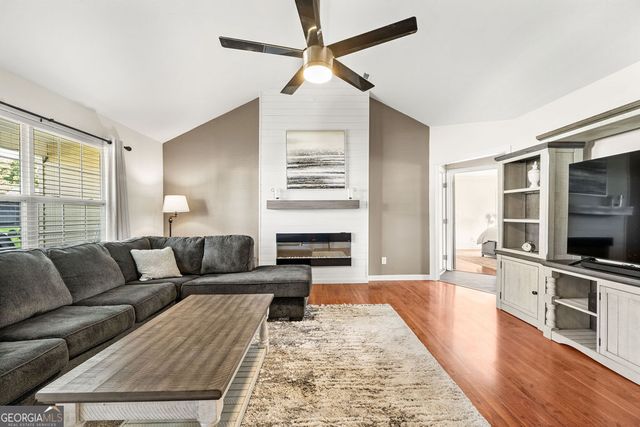 35 Holli Lane, Rossville, GA 30741