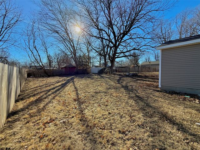 2744 Adams Avenue, Des Moines, IA 50310