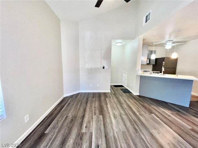 480 Elm Drive 206, Las Vegas, NV 89169