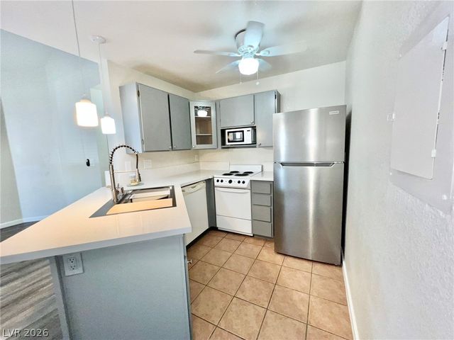 480 Elm Drive 206, Las Vegas, NV 89169