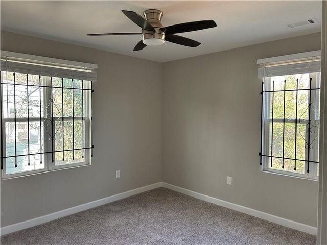 1104 Oak Knoll SE Terrace, Atlanta, GA 30315