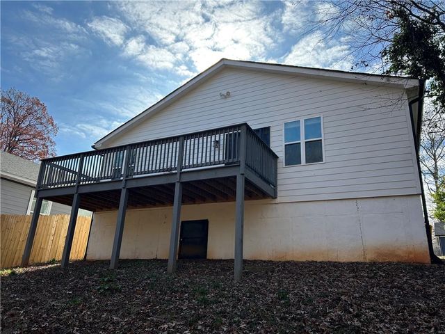 1104 Oak Knoll SE Terrace, Atlanta, GA 30315