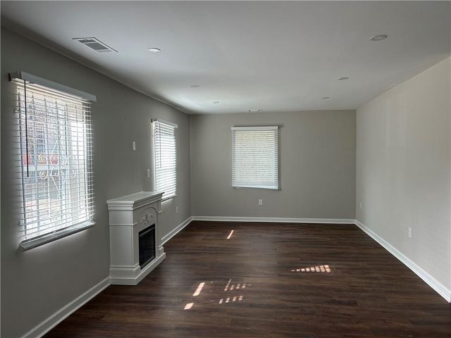 1104 Oak Knoll SE Terrace, Atlanta, GA 30315