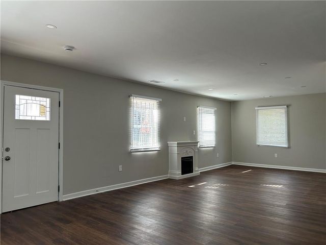 1104 Oak Knoll SE Terrace, Atlanta, GA 30315