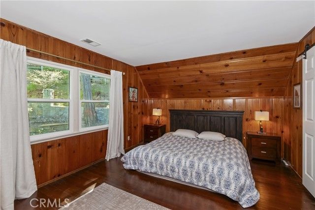 238 Bluebell, Lake Arrowhead, CA 92352