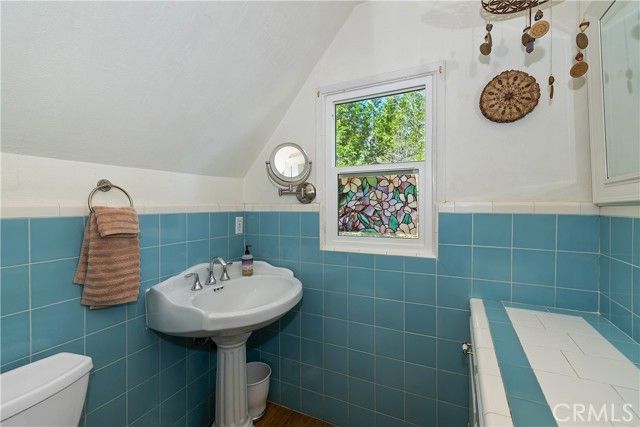 238 Bluebell, Lake Arrowhead, CA 92352