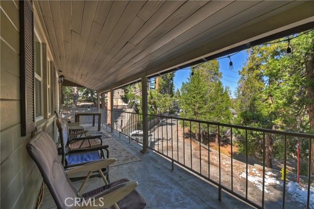 238 Bluebell, Lake Arrowhead, CA 92352