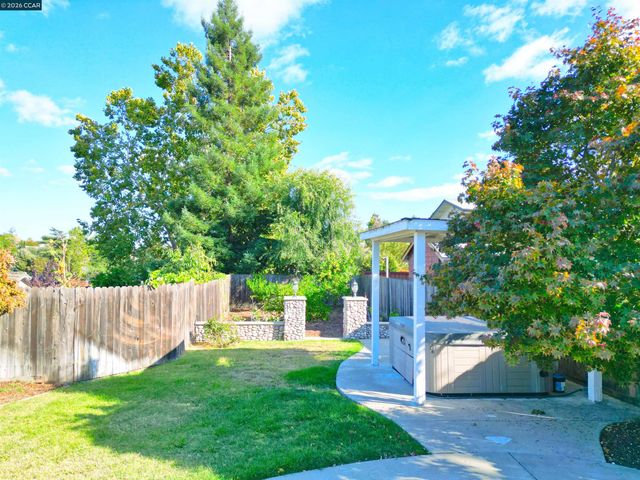 1124 Bush St, Martinez, CA 94553