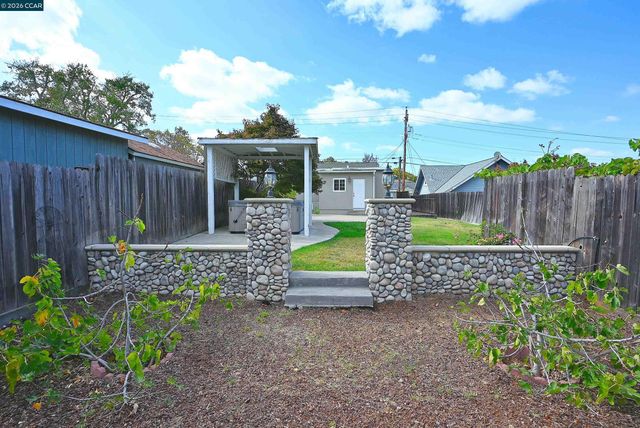 1124 Bush St, Martinez, CA 94553