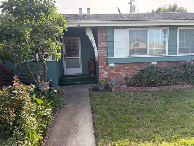 8588 Ardmore Pl, Dublin, CA 94568