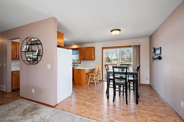 12186 59th Circle NE, Albertville, MN 55301