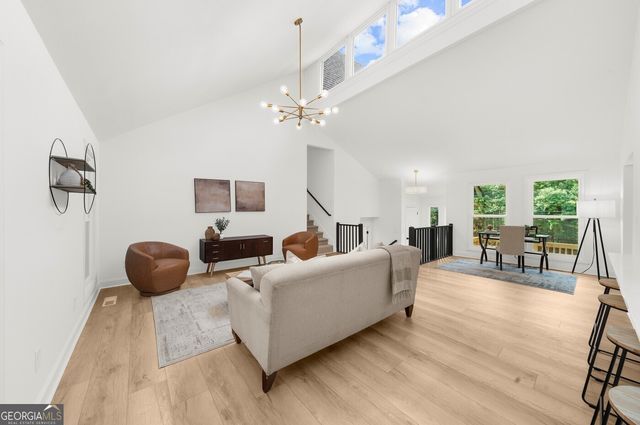 926 Allatoona Road, Woodstock, GA 30189