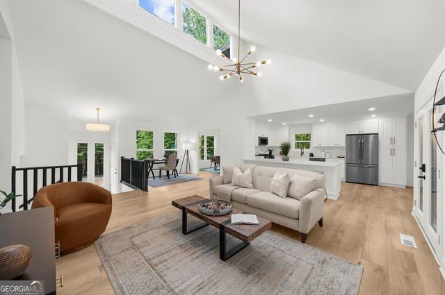 926 Allatoona Road, Woodstock, GA 30189