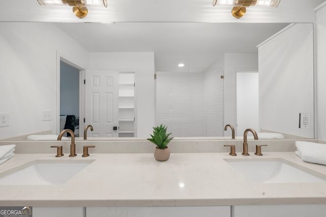926 Allatoona Road, Woodstock, GA 30189