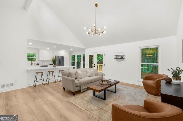 926 Allatoona Road, Woodstock, GA 30189
