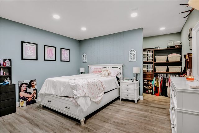 305 Birchwood Dr, Kingsville, TX 78363