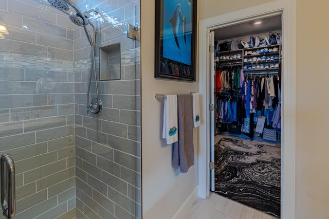 519 SE Villandry Way, Port St Lucie, FL 34984