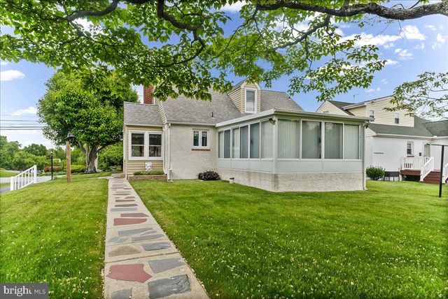 4114 NAAMANS CREEK RD, Upper Chichester, PA 19061