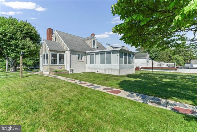 4114 NAAMANS CREEK RD, Upper Chichester, PA 19061