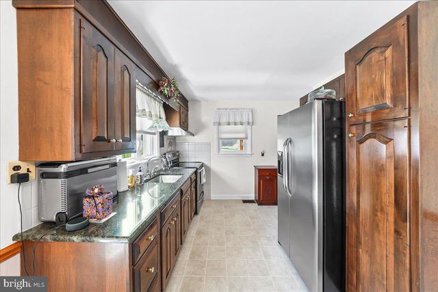 4114 NAAMANS CREEK RD, Upper Chichester, PA 19061