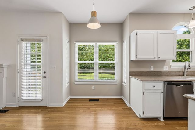 309 Mill Run Cir, Nashville, TN 37221