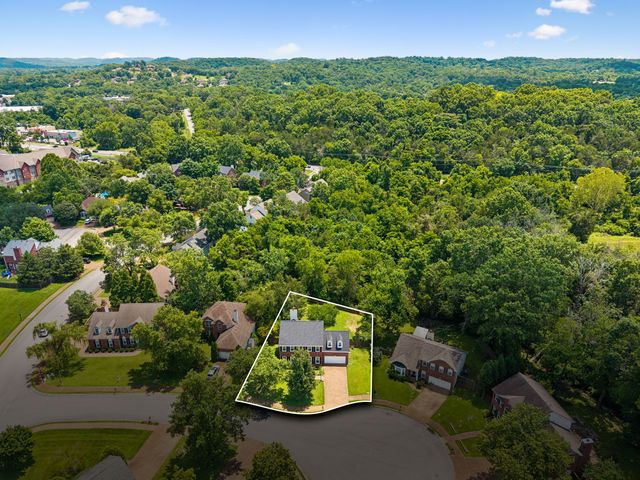 309 Mill Run Cir, Nashville, TN 37221