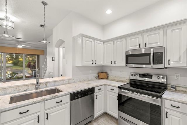 10365 HERON KEY WAY, Tampa, FL 33625