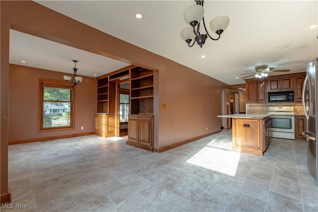 7412 Klingston Street NW, Massillon, OH 44646